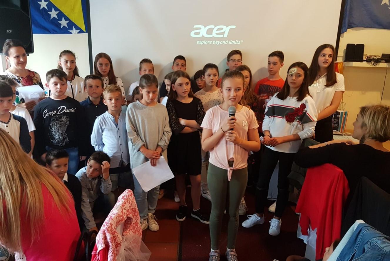 Dio polaznika bosanskih škola u Minhenu - Avaz