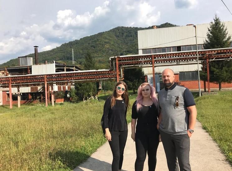 Mlada Engleskinja nakon posjete Srebrenici poručila prijateljima: Znate li koliko ste sretni