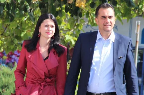 Bračni par Hadžiefendić: Uživaju u šetnji Tuzlom - Avaz