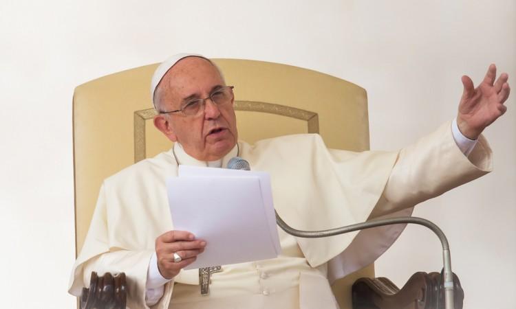 Papa Franjo naredio je "temeljitu istragu" svih dokumenata koji se nalaze u vatikanskim uredima