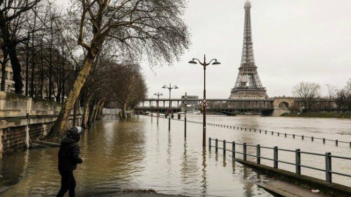 Pariz će beskućnicima tokom zime osigurati smještaj i hranu u vijećnicama