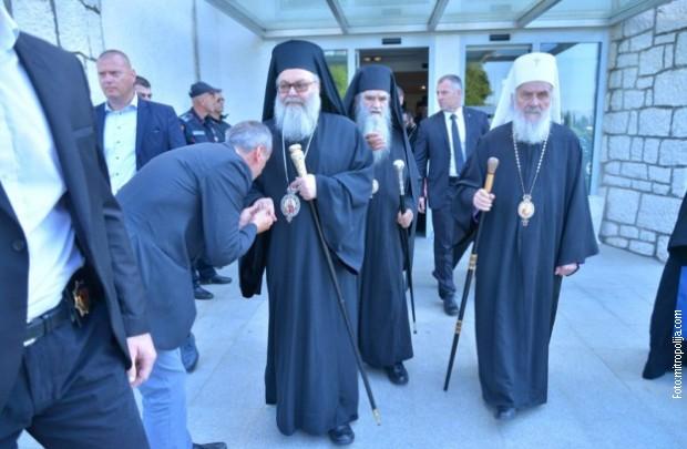 Patrijarsi Jovan X i Irinej doputovali u Crnu Goru