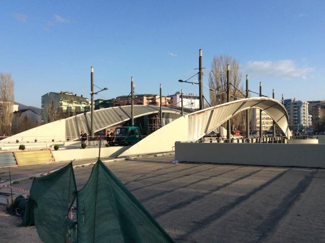 Gradonačelnik Kosovske Mitrovice: Most na Ibru otvorit će slavna Šakira