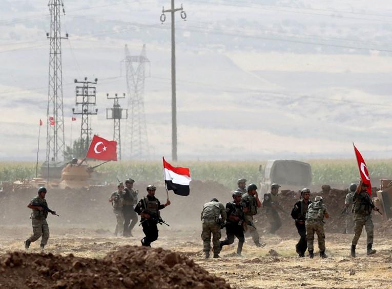 Turska bombardirala Kurde istočno od Eufrata