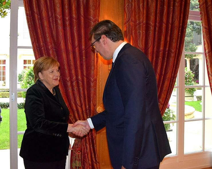 Merkel i Vučić danas u glavnom gradu Francuske - Avaz