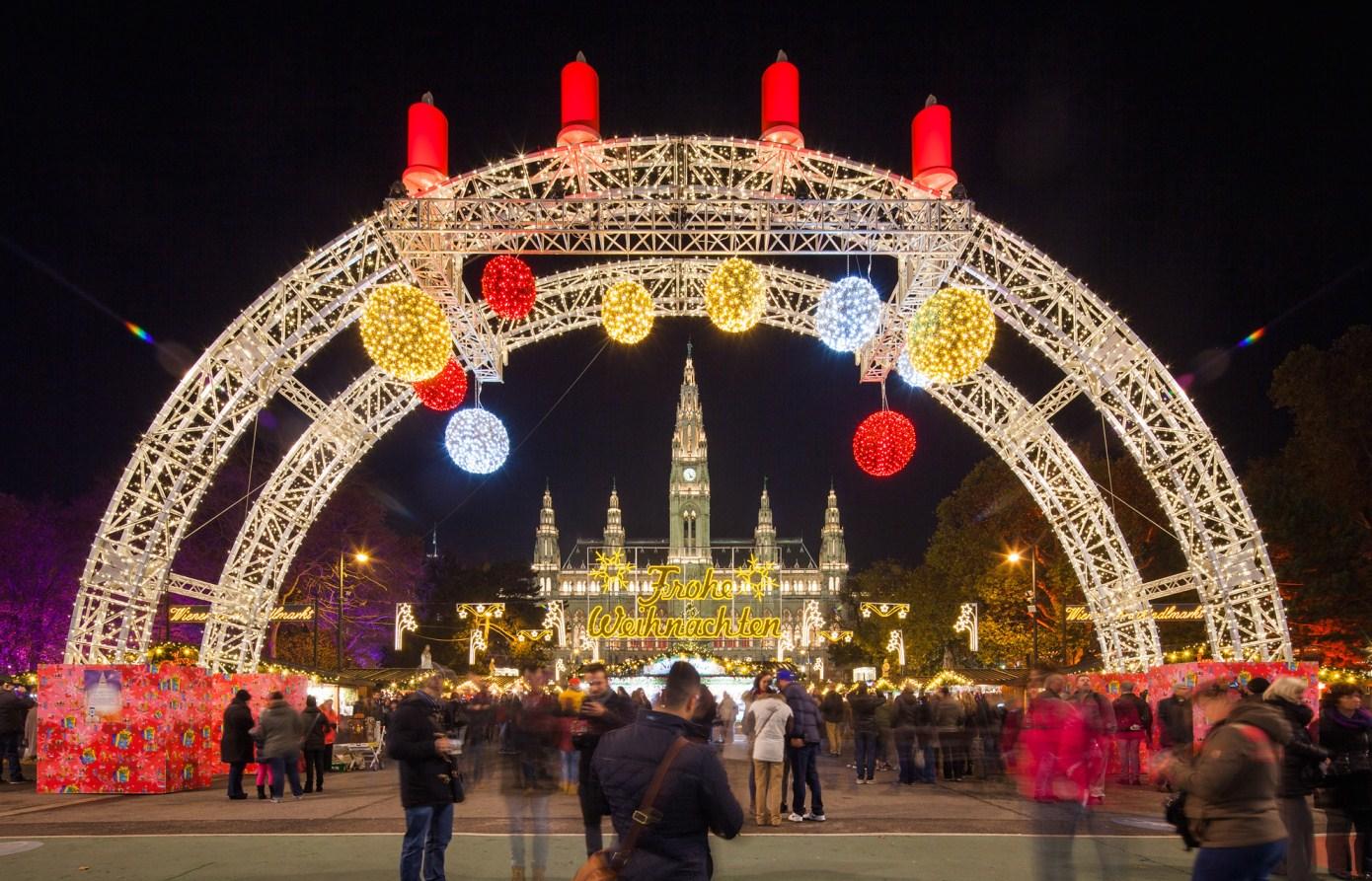 Bečlije na božićne poklone svake godine potroše 350 miliona eura - Avaz