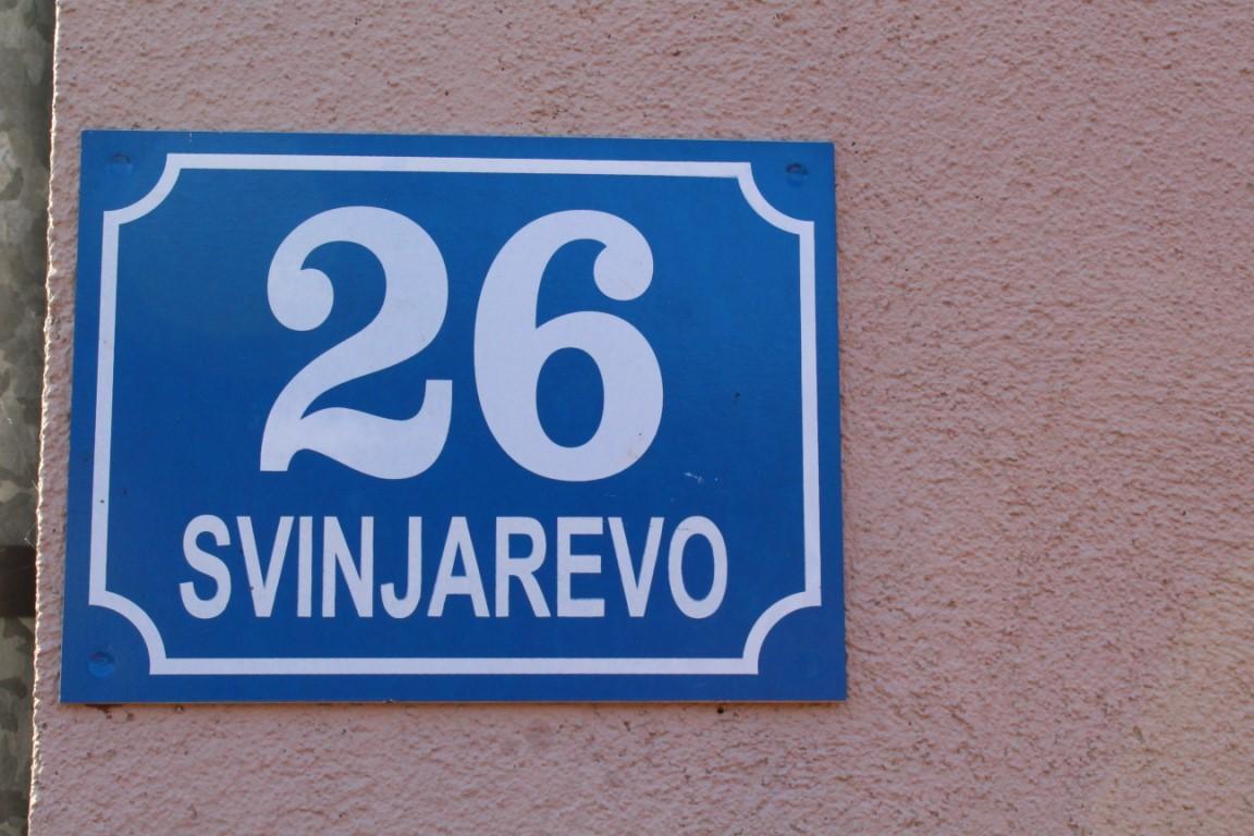 Na samo nekoliko kuća table s nazivom Svinjarevo - Avaz