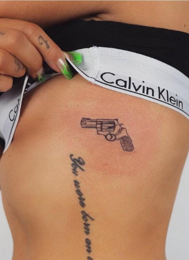 Džesi Nelson: Pohvalila se novom tetovažom - Avaz