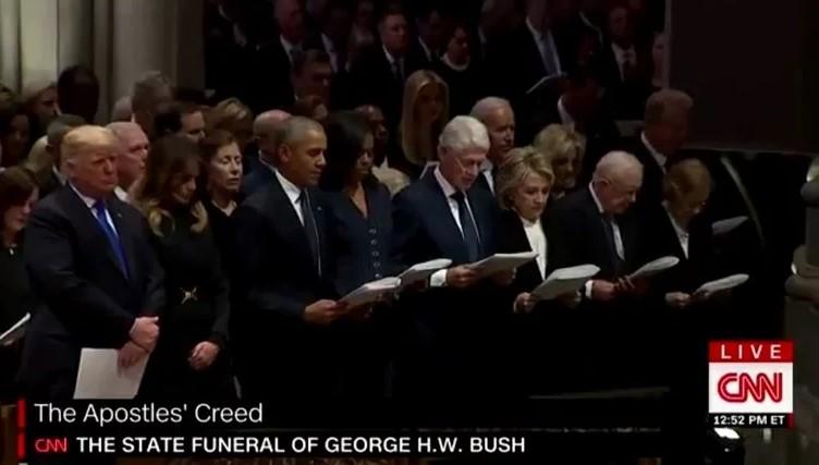 Tramp se jedini nije molio na ispraćaju Džordža Buša
