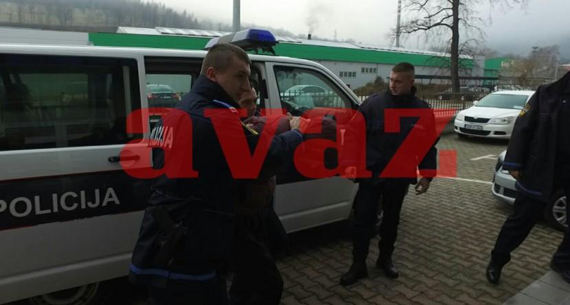 Rustempašić ispred Tužilaštva u Travniku - Avaz