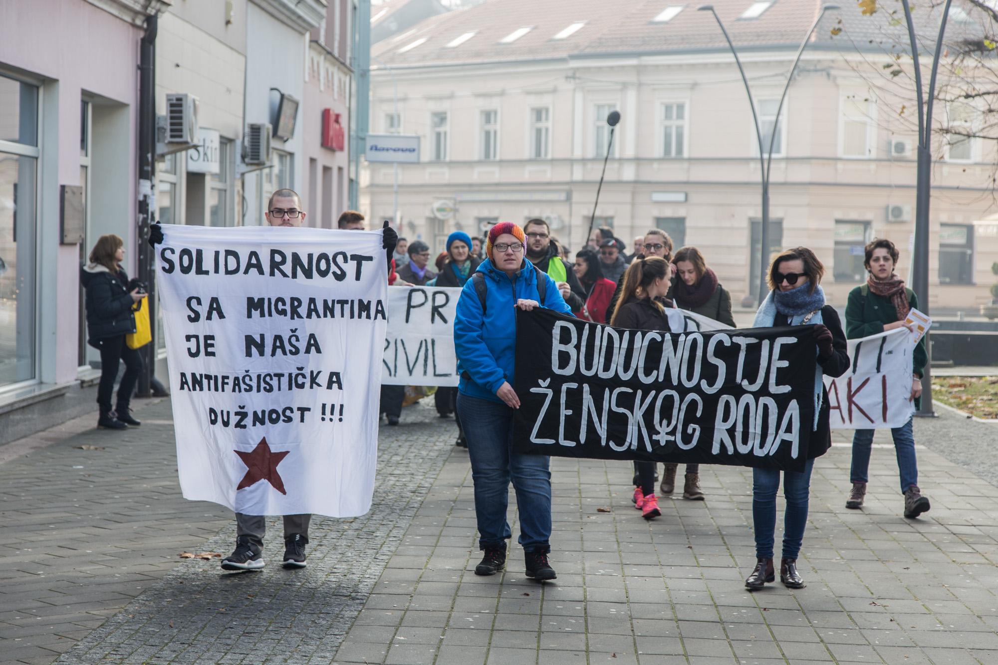 Dostojanstvenom šetnjom i okupljanjem na trgu obilježen Dan ljudskih prava u Prijedoru