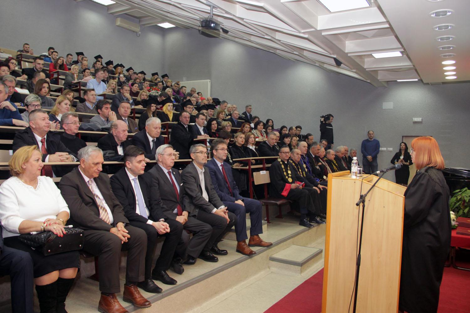 Tuzla: Održana svečana akademija Univerziteta - Avaz