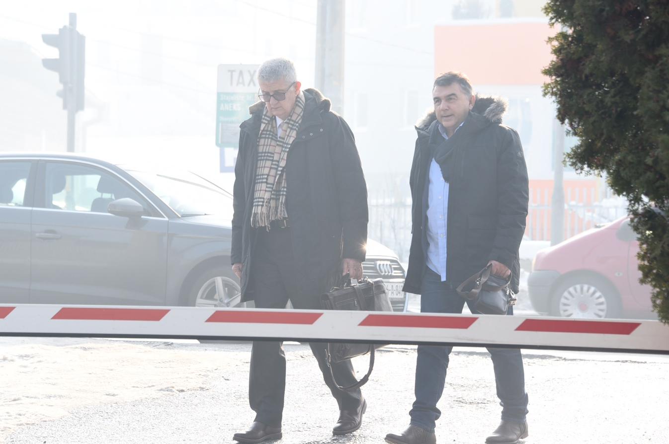 Salihović s advokatom prilikom dolaska na ročište - Avaz