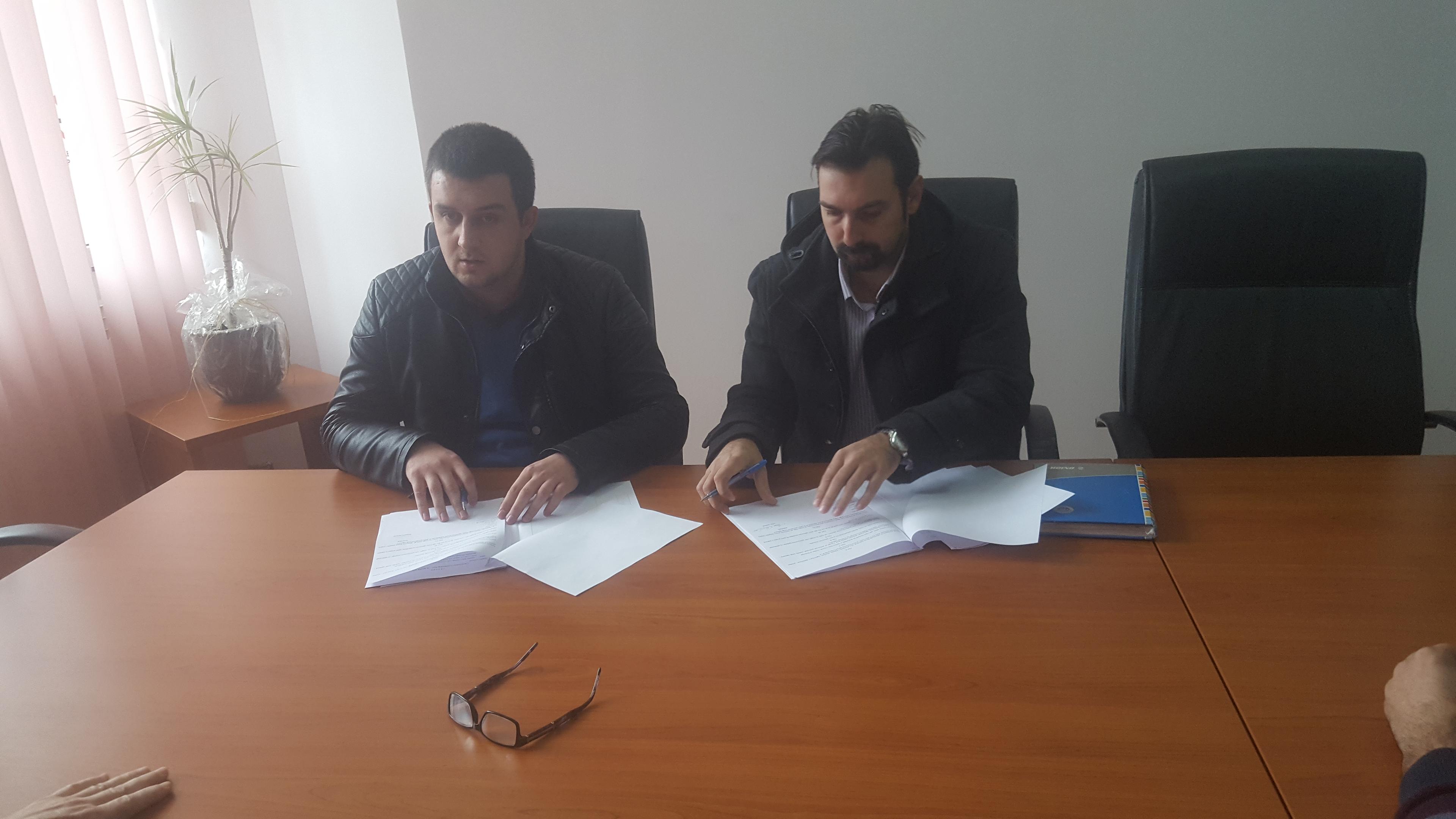 Milan Spalević i Benjamin Perenda potpisali ugovore - Avaz
