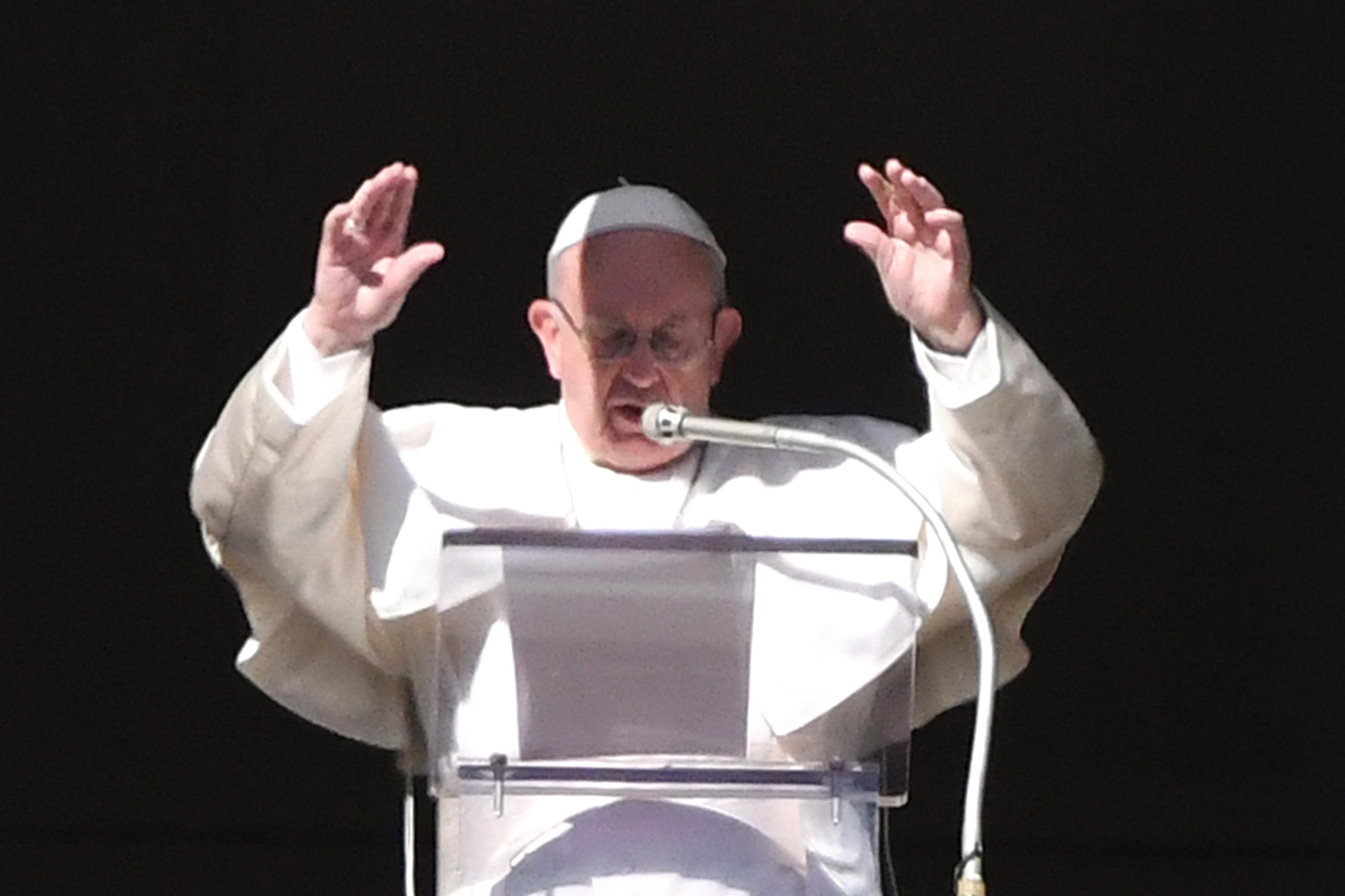 Papa na Trgu Svetog Petra u Vatikanu - Avaz