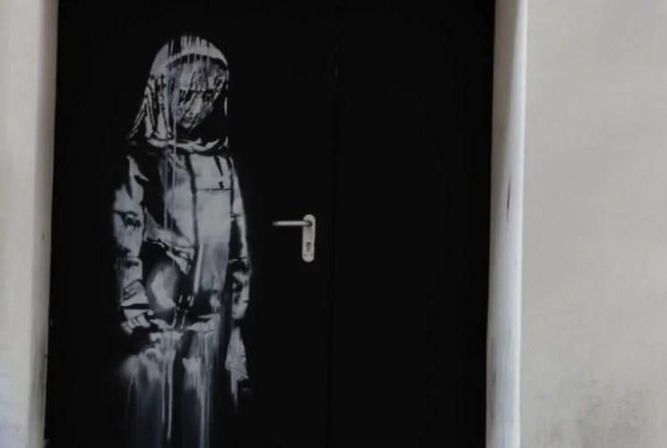 Slavni Banksijev grafit ukraden u Parizu