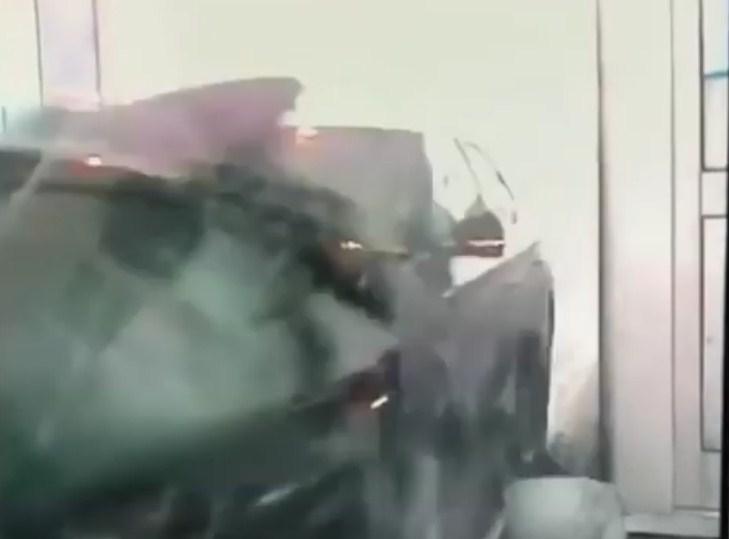 Objavljen video udesa u kojem je učestvovao vozač direktora "Koridora Srbije"