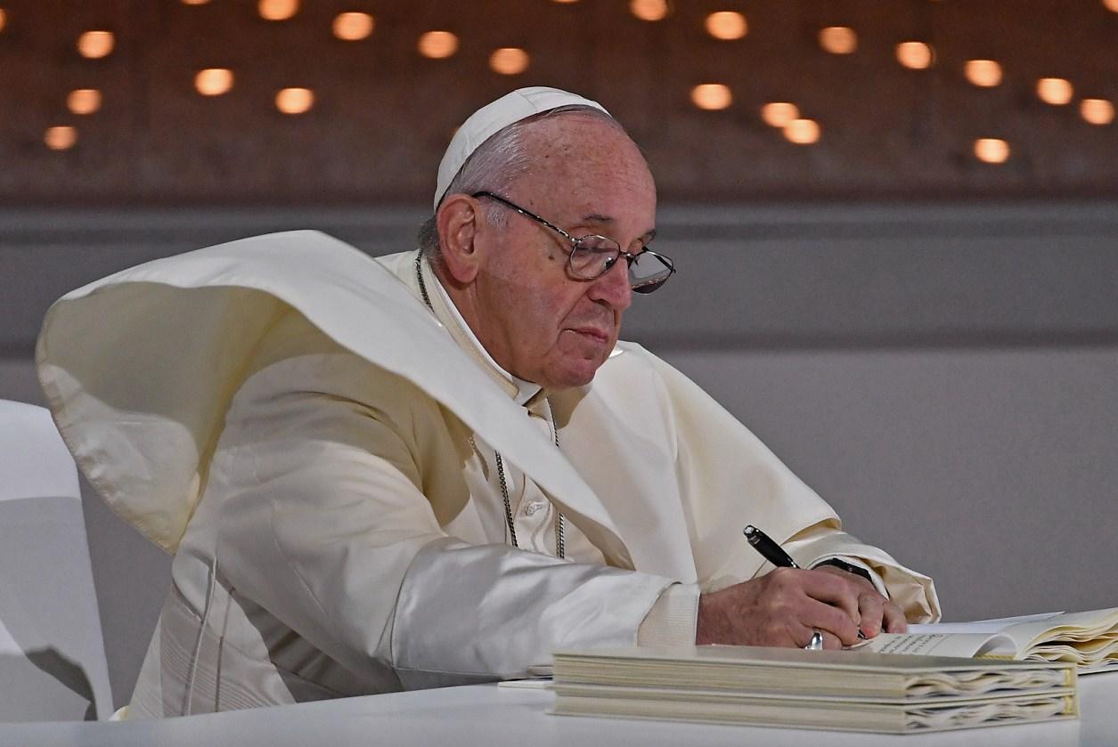 Papa Franjo u posjeti Ujedinjenim Arapskim Emiratima - Avaz