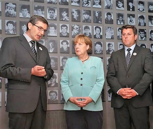 Hasan Nuhanović, Angela Merkel i Ćamil Duraković - Avaz