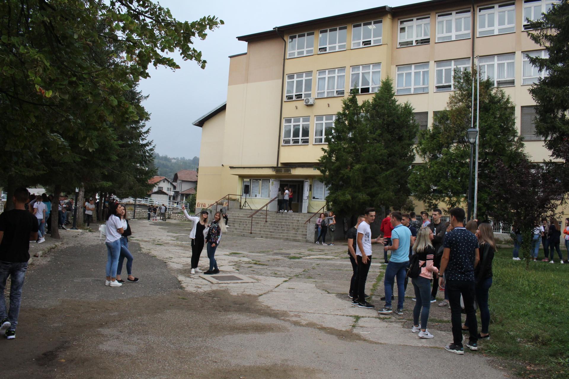 Mješovita srednja škola u Gračanici - Avaz