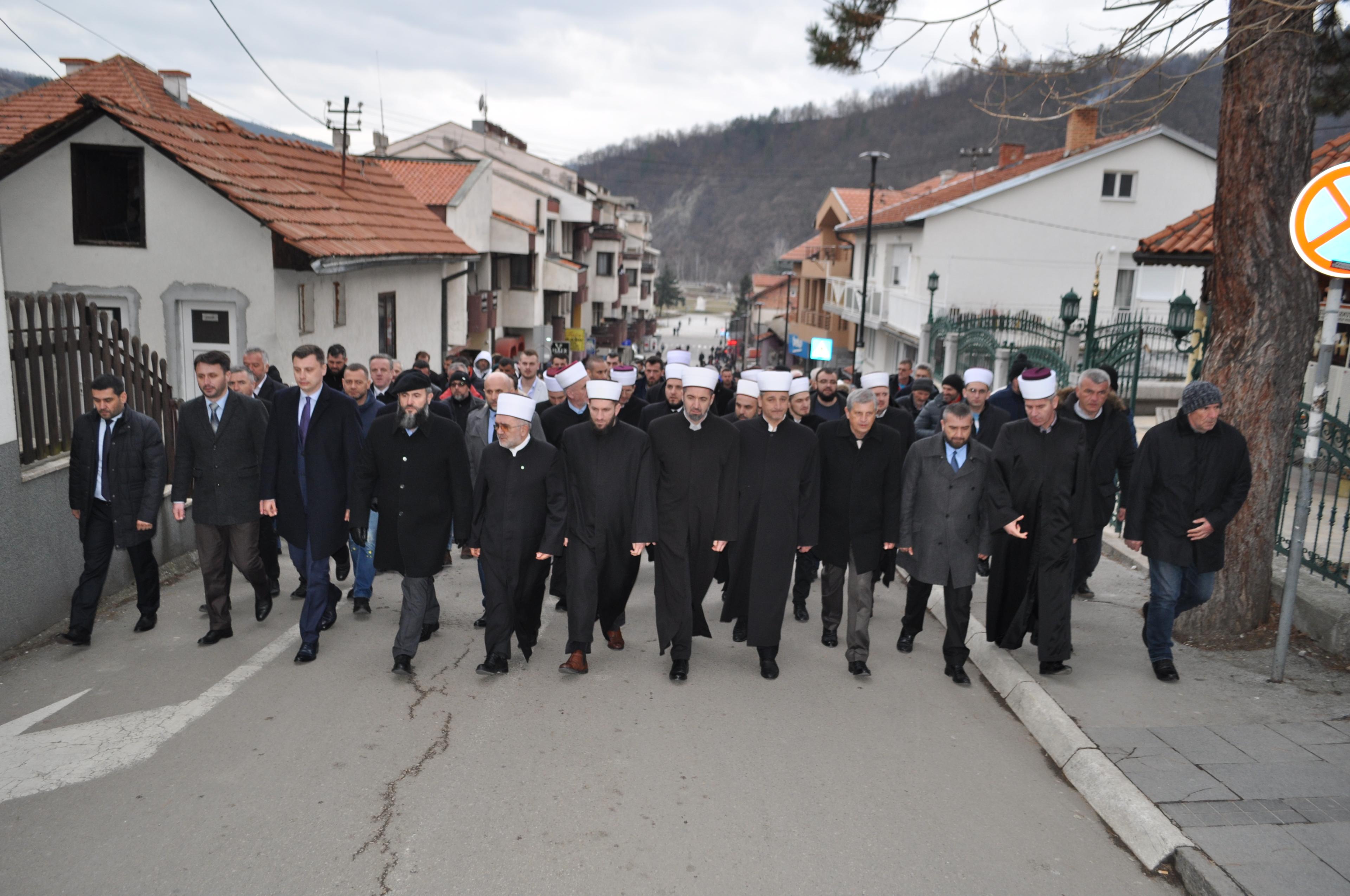 Protestna šetnja ulicama Prijepolja - Avaz