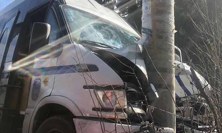 U saobraćajnoj nesreći kod Vozuće povrijeđeno 11 osoba: Devet odbojkašica Slobode i dvojica vozača zadobili lakše ozljede