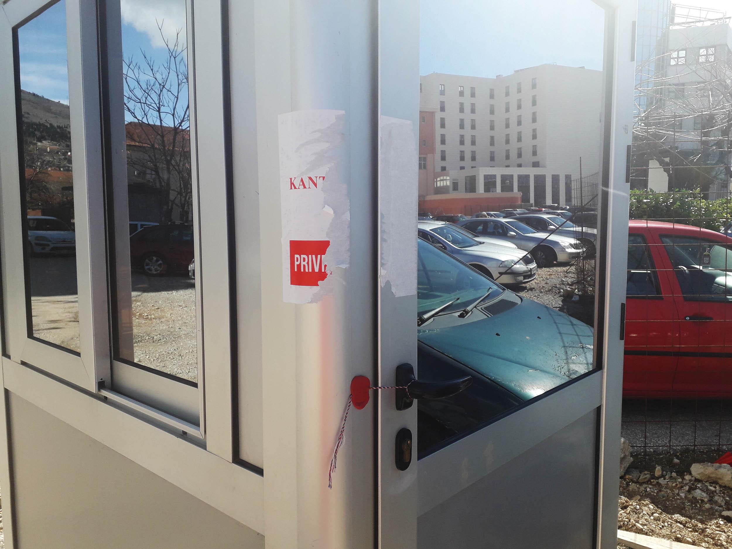 Naplatna kućica „Mostar-parkinga“ „zapečaćena - Avaz