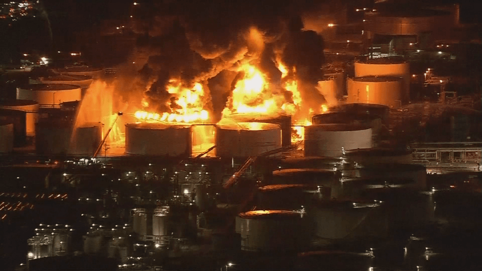 Požar u postrojenju kompanije "Intercontinental terminals" - Avaz