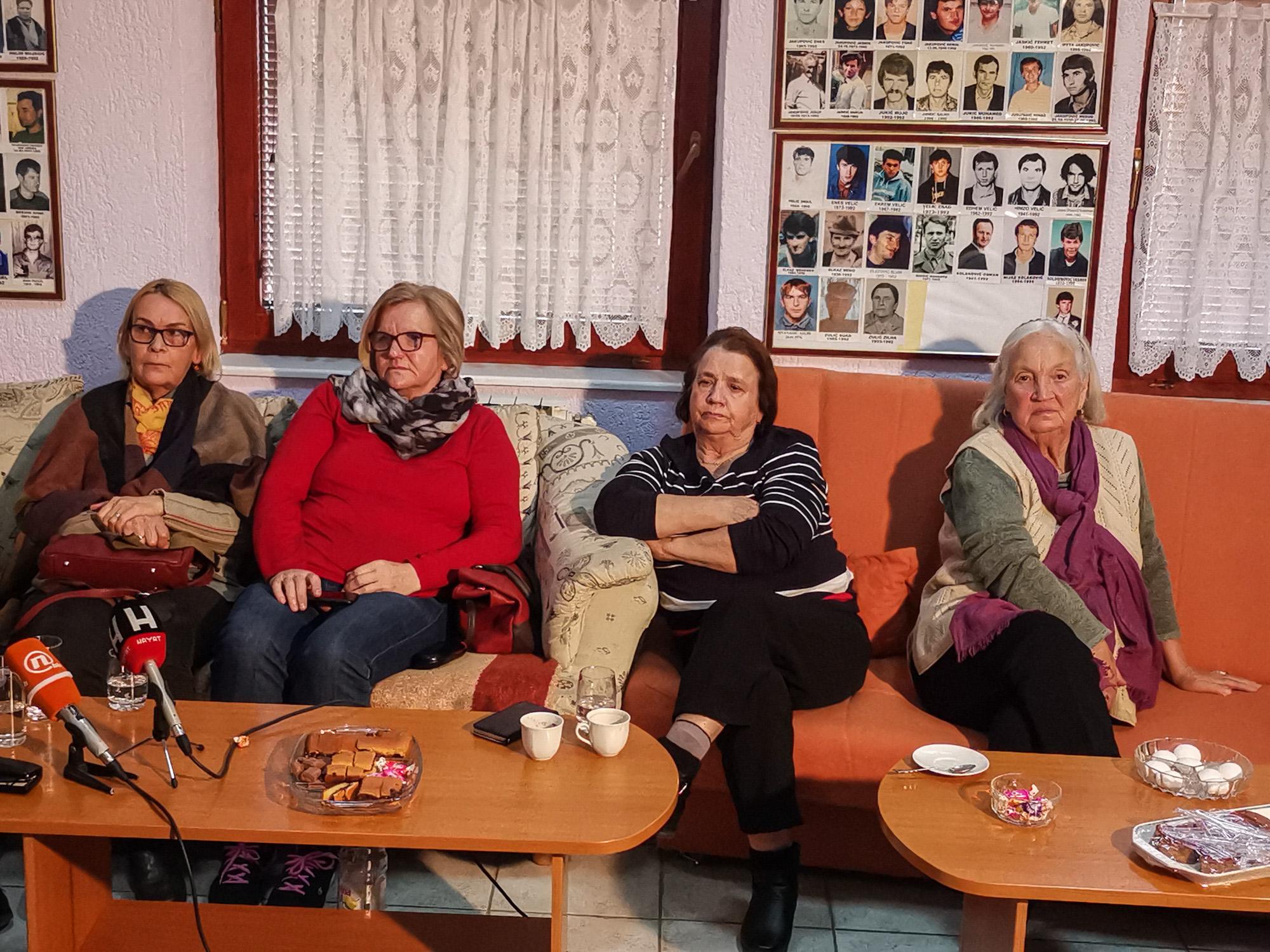 Majke Kozarčanke čekaju presudu Karadžiću - Avaz