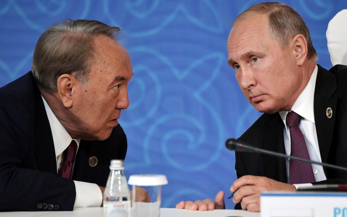 Nursultan Nazarbajev i Vladimir Putin - Avaz