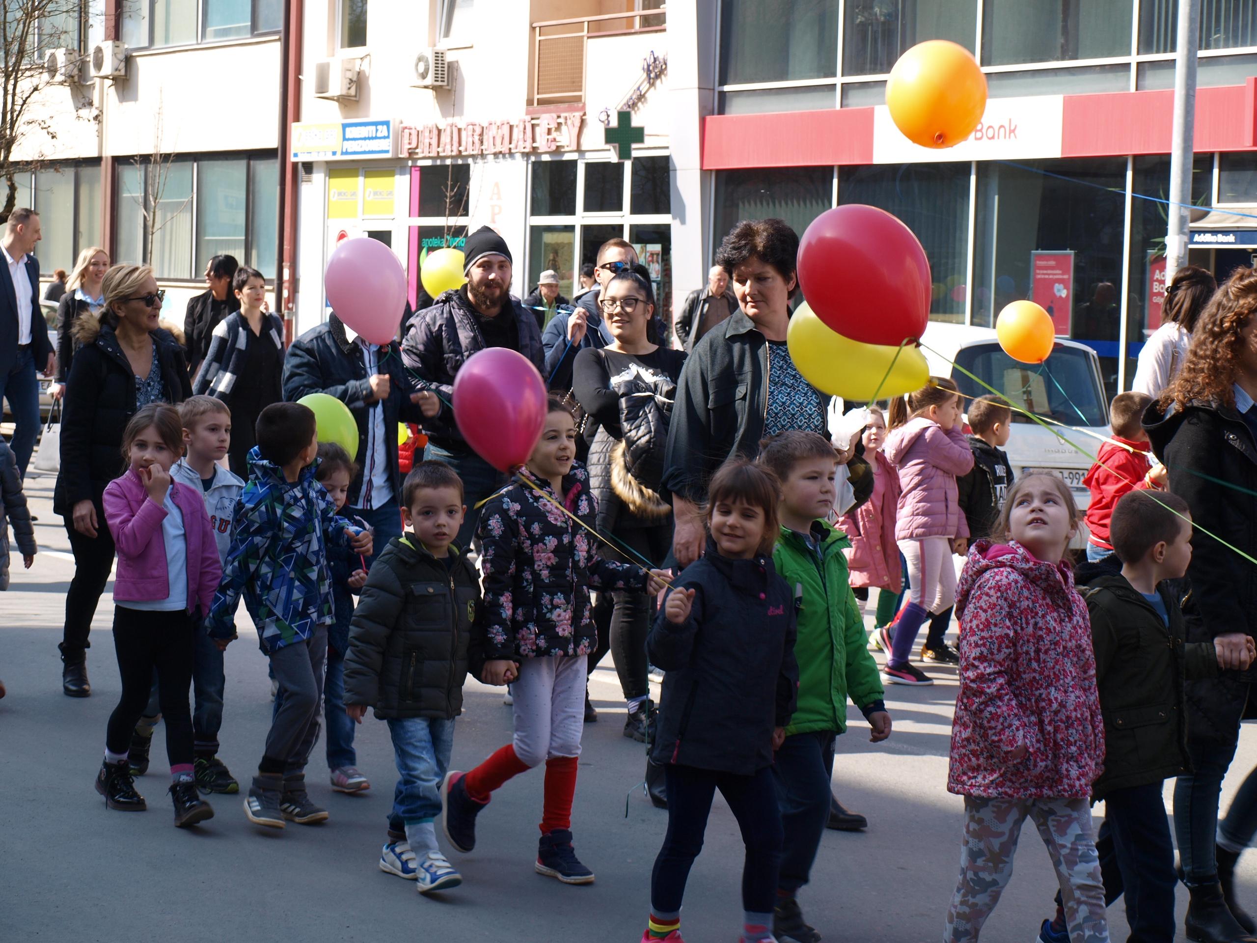 Bosanska Gradiška: Djeca s Downovim sindromom i pjesnici obilježili dolazak proljeća
