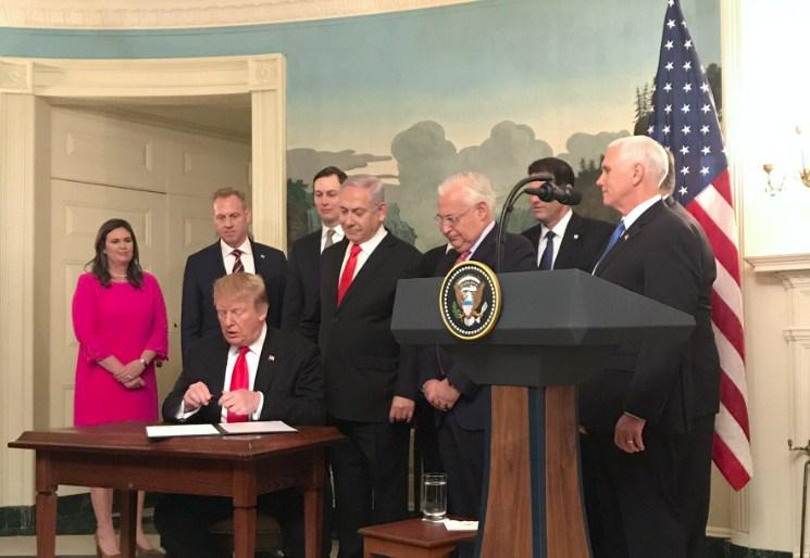 Tramp i Netanjahu potpisali dokument: Amerika priznala suverenitet Izraela nad Golanskom visoravni