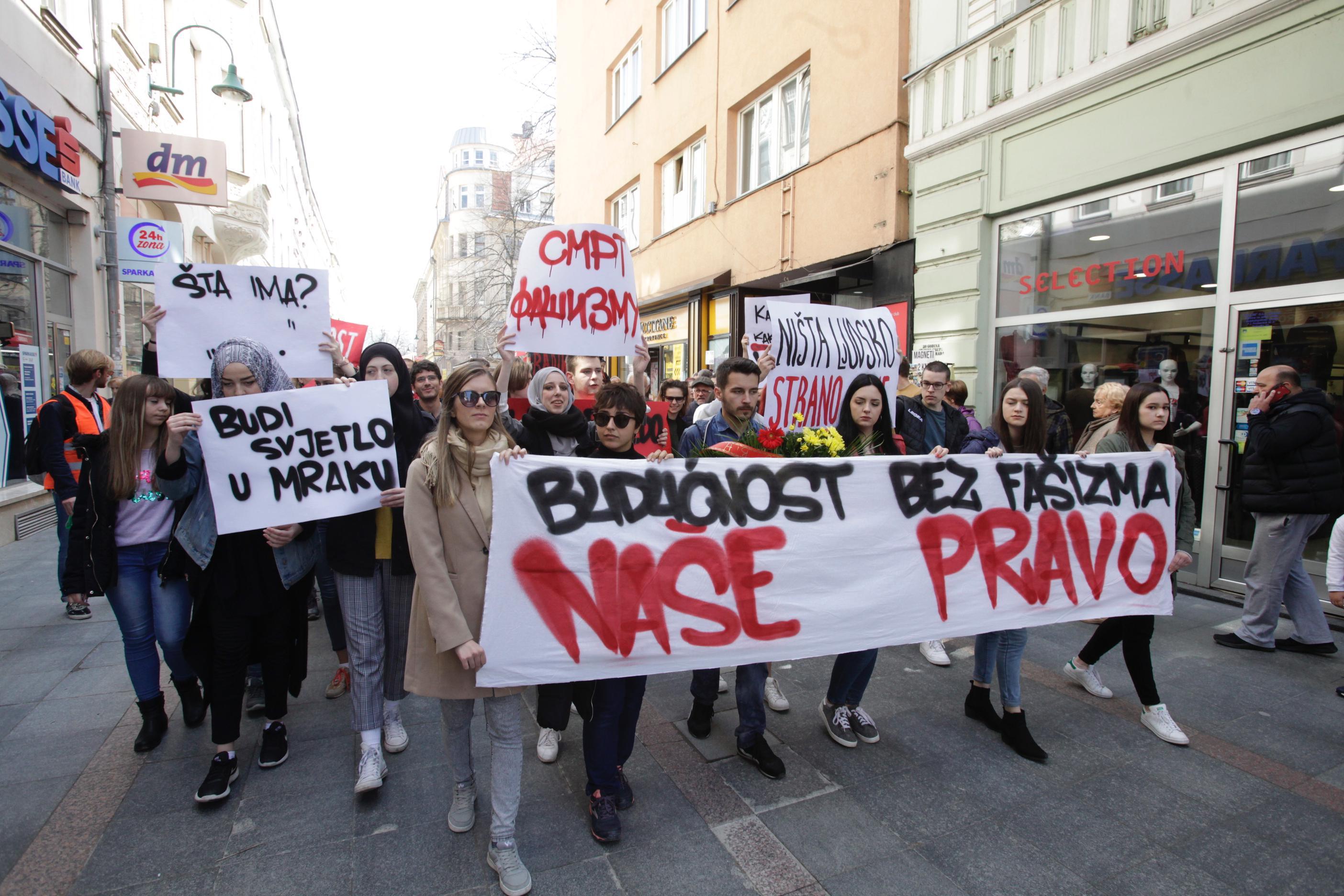 Mirna šetnja mladih protiv fašizma centrom Sarajeva - Avaz