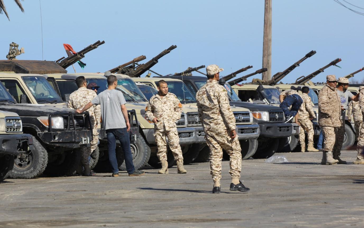 Preuzeta kontrola nad aerodromom u Tripoliju: Provladine snage spremaju zračne udare