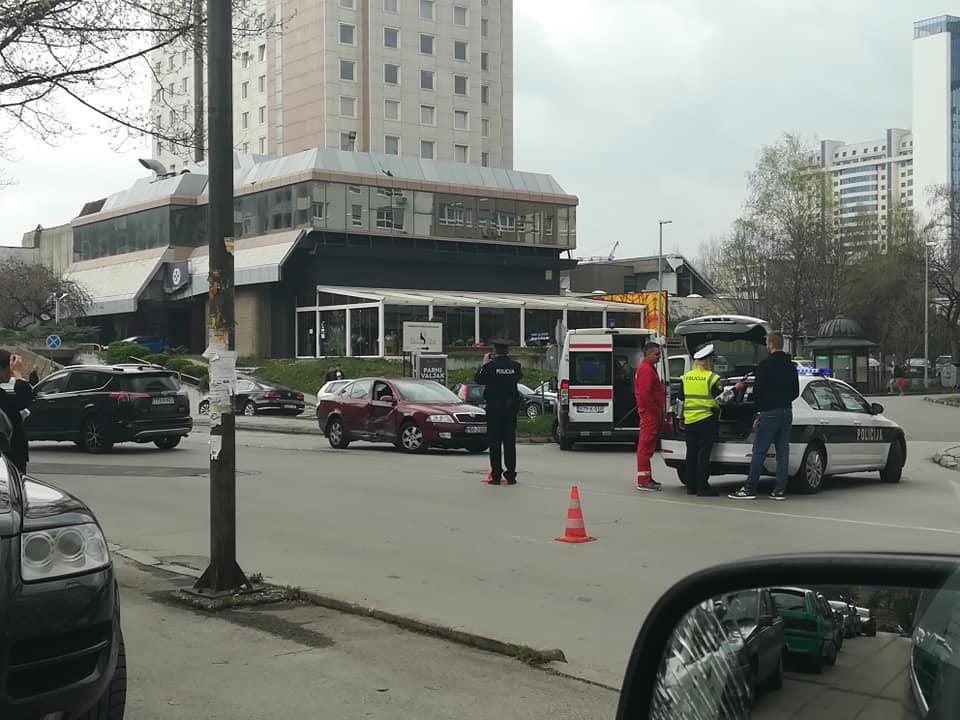 Uviđaj nakon saobraćajne nesreće u Tuzli - Avaz