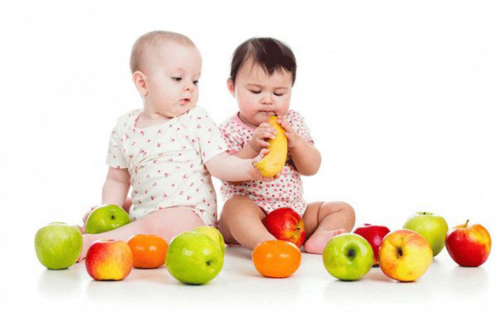 Za početak dohranjivanja najbolje je bebi dati jabuku, krušku, kajsiju, šljivu, breskvu - Avaz