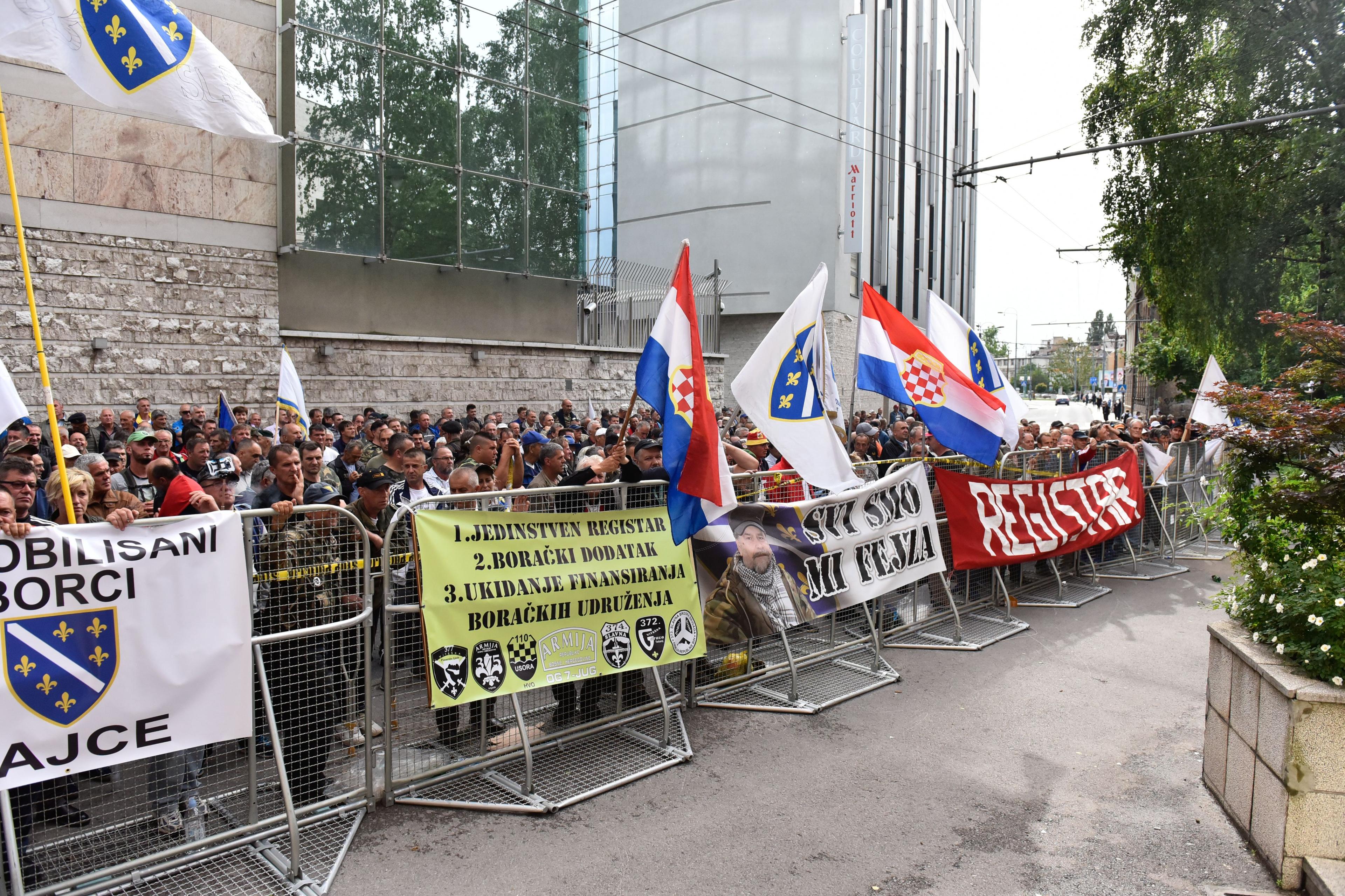 Donošenje zakona borci tražili i na protestima - Avaz