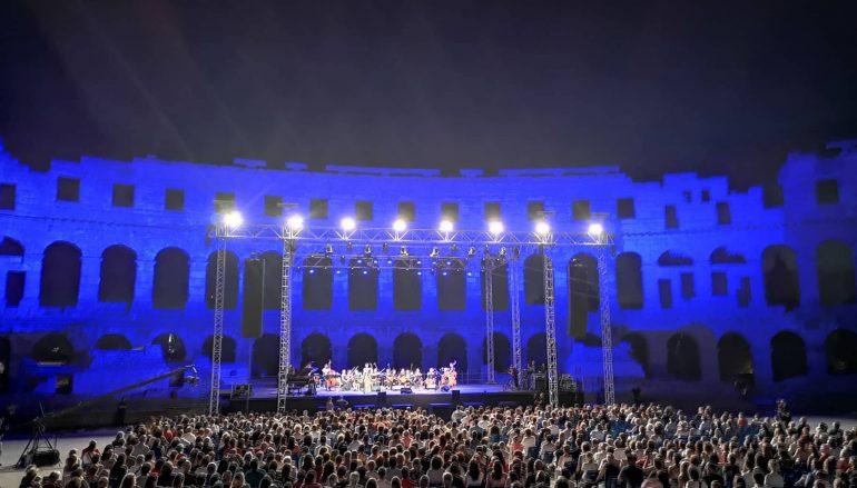 Veličanstveni koncert Amire Medunjanin iz pulske Arene objavljen na Blu-rayu i dvostrukom CD-u