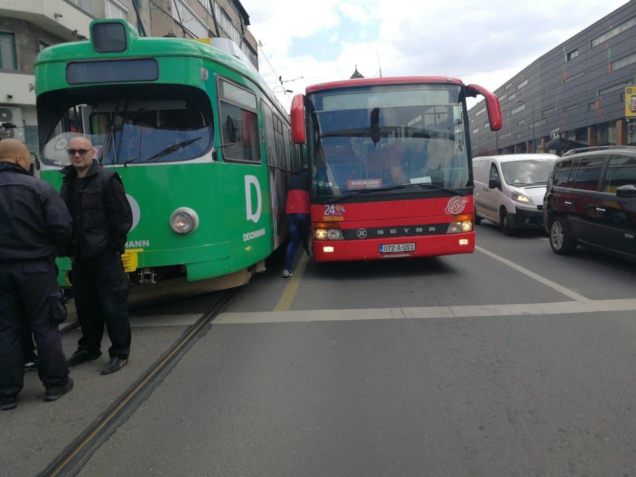 Sudarili se autobus i tramvaj u centru Sarajeva