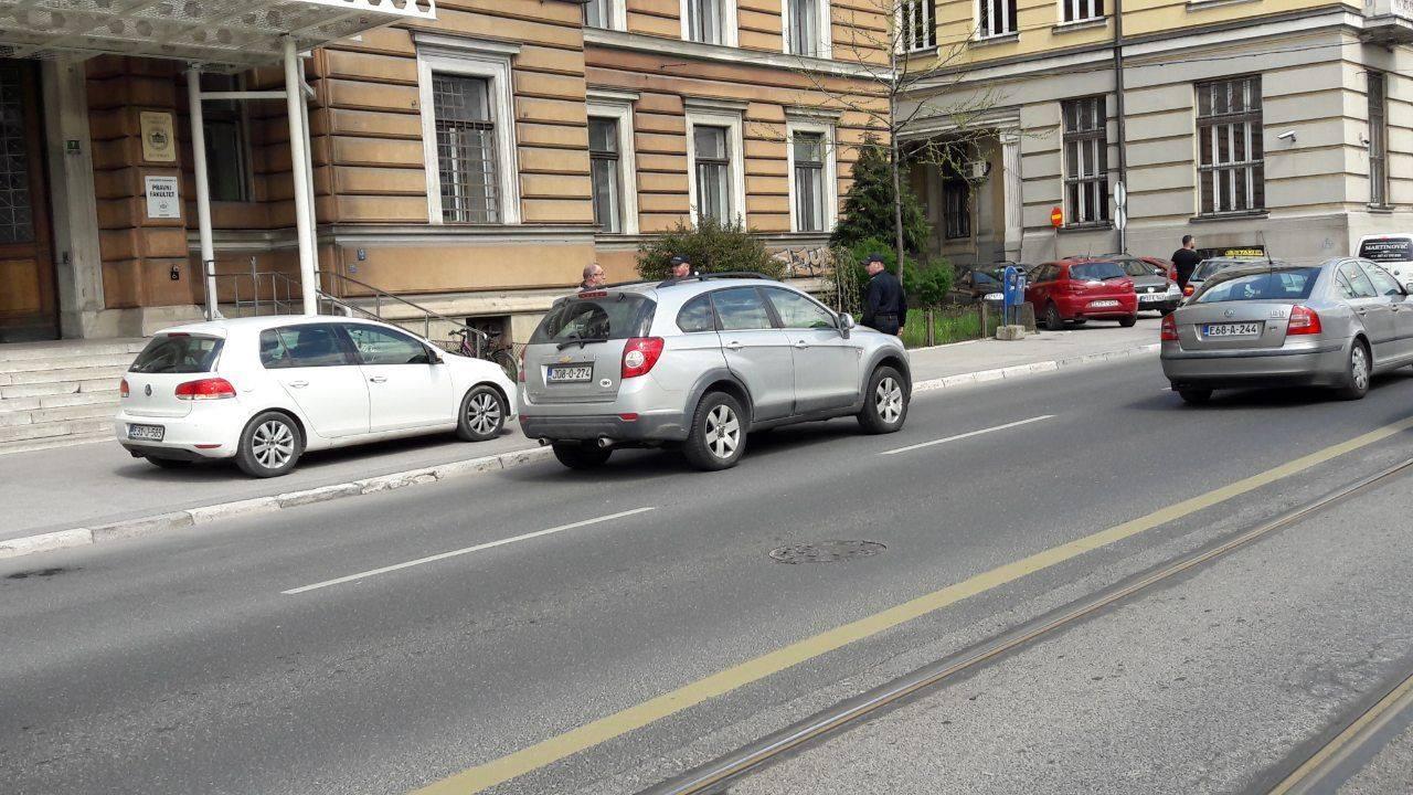 U saobraćajnoj nesreći povrijeđen pješak - Avaz