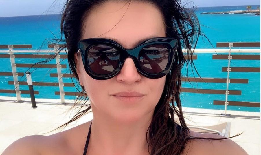 Ninu Badrić niste nikad vidjeli ovakvu: Pjevačica na plaži u oskudnom kupaćem kostimu
