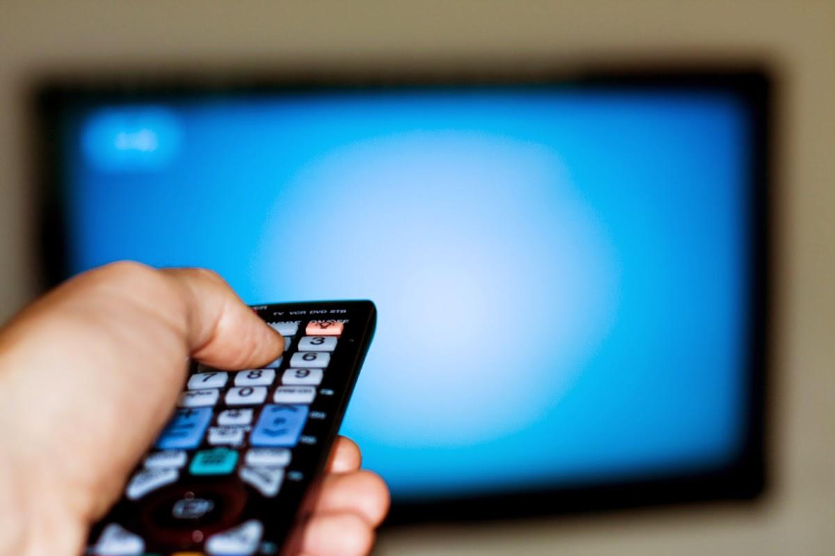 Dva sata gledanja TV-a izaziva rak debelog crijeva