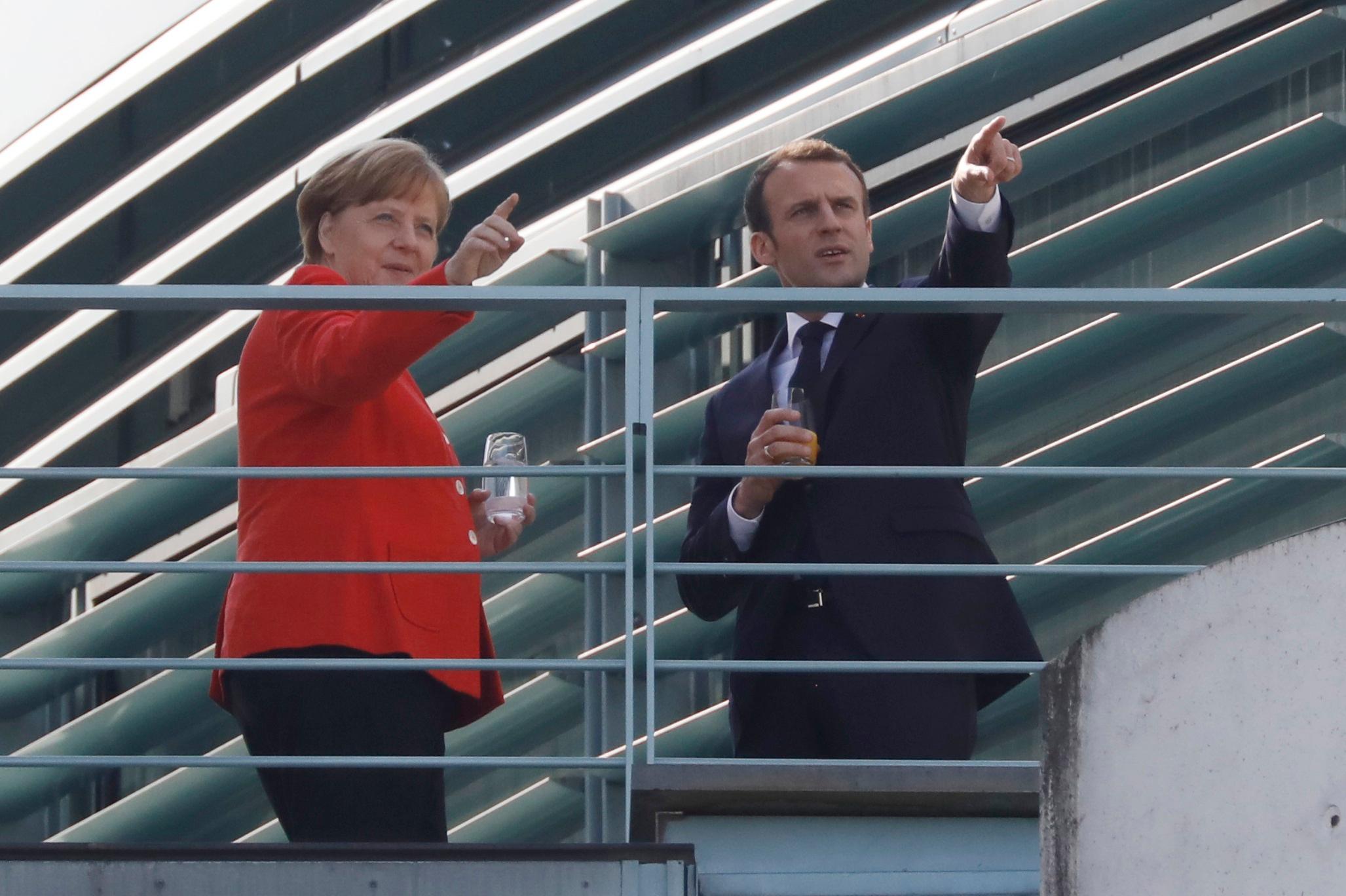 Merkel i Makron očekuju lidere - Avaz
