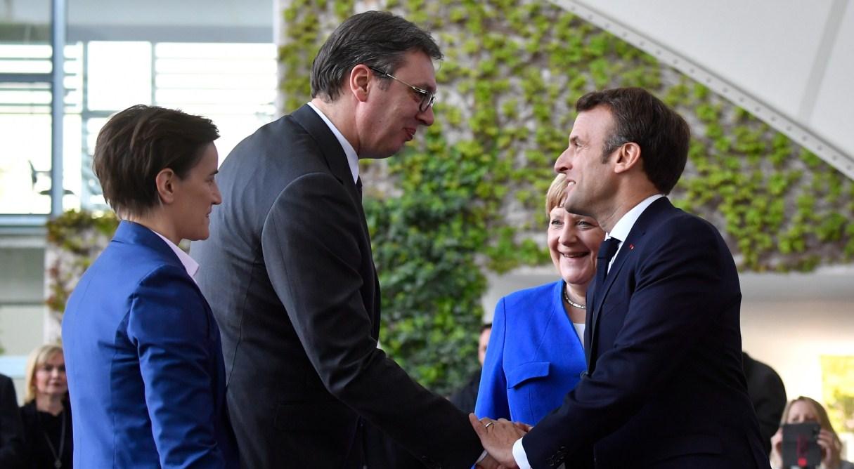 Vučić tokom samita u Berlinu s Makronom i Merkel - Avaz