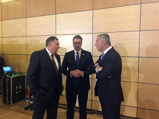 Dodik, Vučić i Đukanović razgovarali o situaciji u regiji