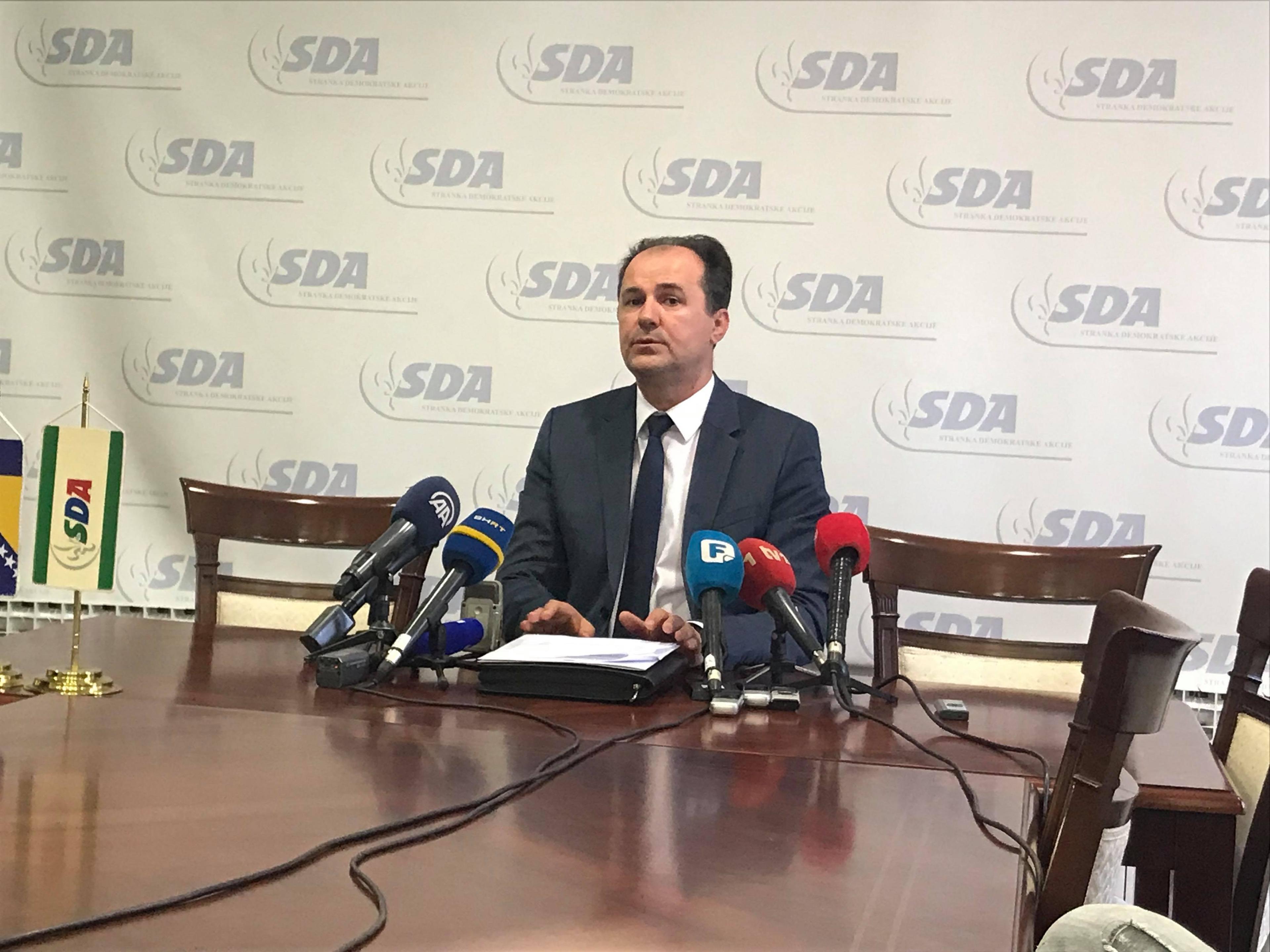 Safet Softić nakon sjednice Predsjedništva SDA - Avaz