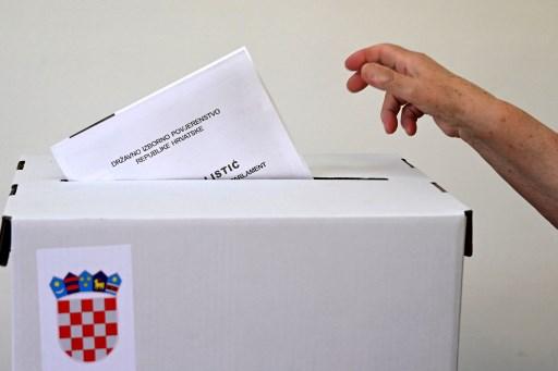Hrvatski birači birali 12 poslanika - Avaz