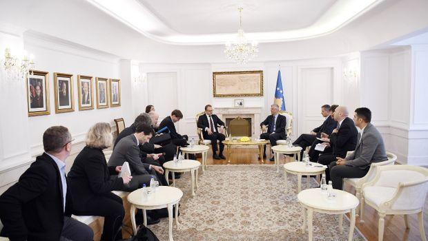Tači i Haradinaj sa savjetnicima Merkel i Makrona