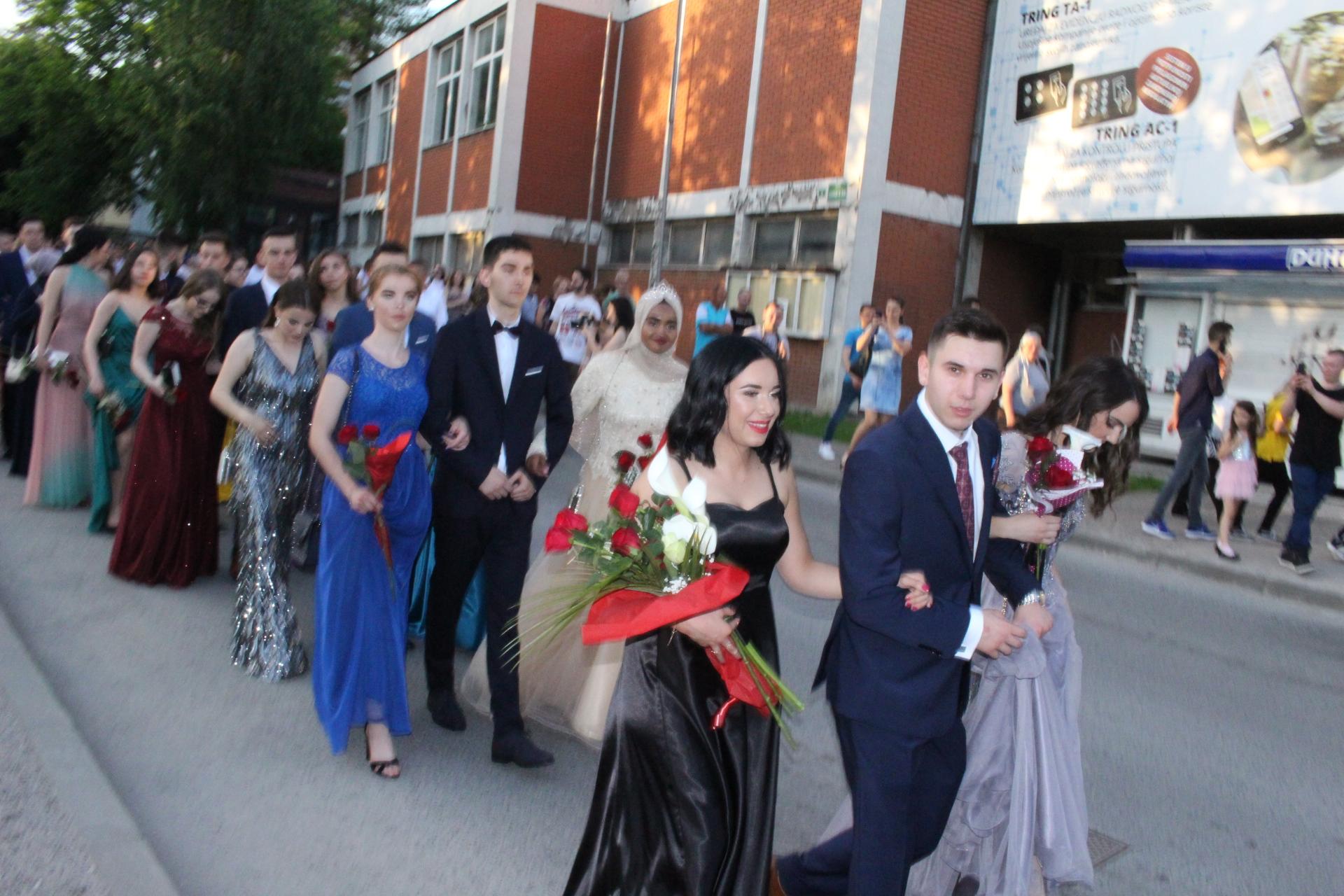 Proslava maturske večeri učenika Gimnazije "Dr. Mustafa Kamarić" iz Gračanice