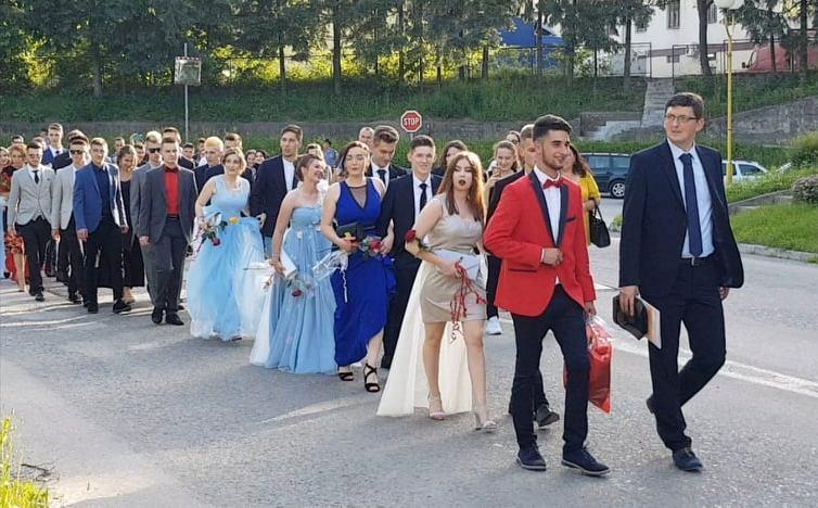 Srednja tehnička škola Zavidovići ispratila je 43. generaciju učenika